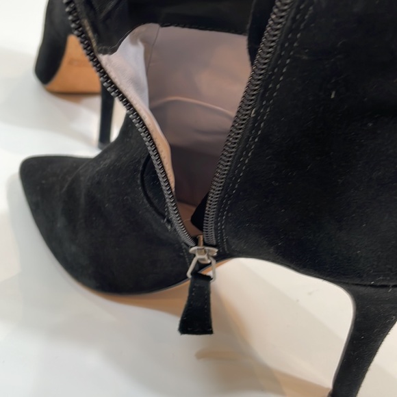 Johnston & Murphy Black Leather Bootie Heels 7.5 EUC Genuine Leather - Picture 8 of 11